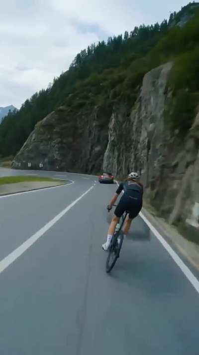 Entitled cyclist thinks she owns the road