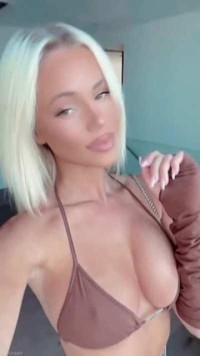 I could stare at Katelyn all day