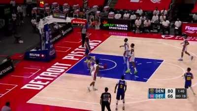 [Highlight] JaVale breaks out the handles and goes coast to coast for the layup