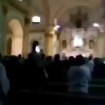 Aquí estamos en la iglesia 🤪