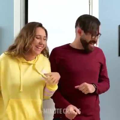 What the dog doin 💀