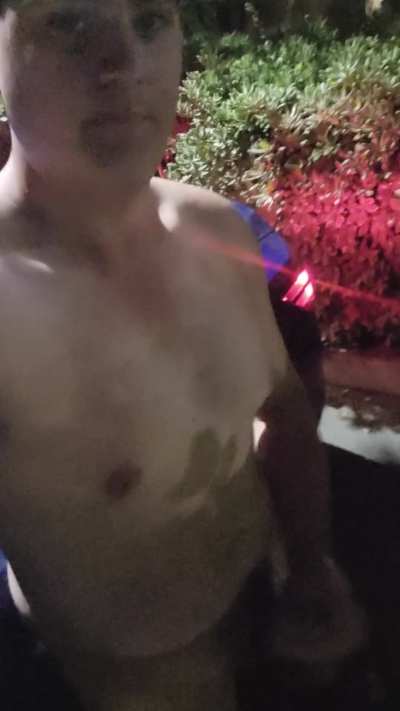 Another outdoors cumshot