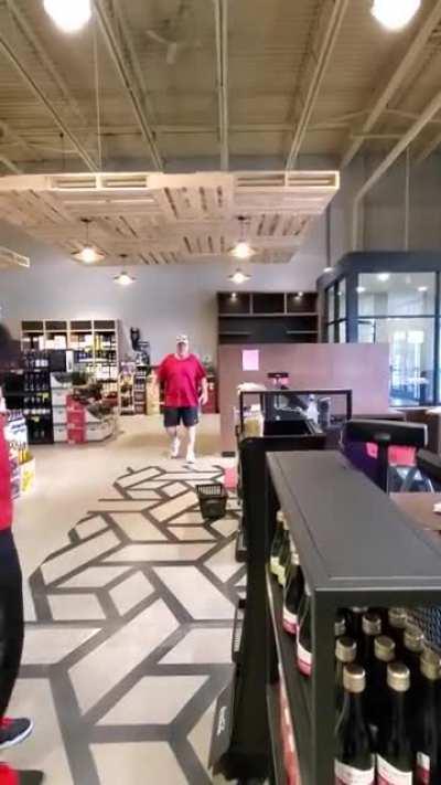 Don't be a jerk to employees who ask you to wear a mask