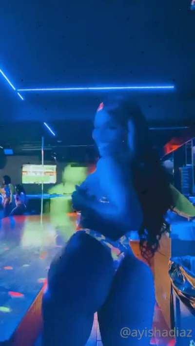 I like the way it moves 😮‍💨🖤