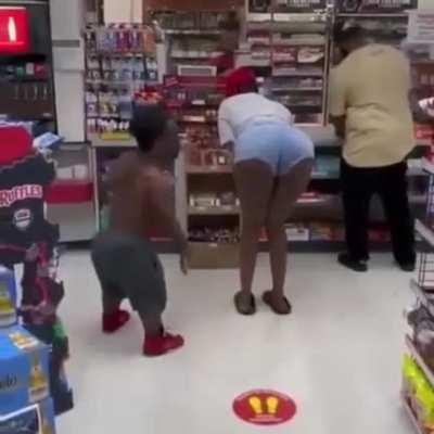 Ayooo nice comparison 😂