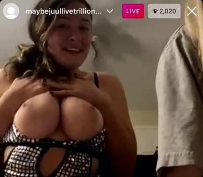 [reddit] Do you think it's wrong to dream about my GF doing this on Instagram?