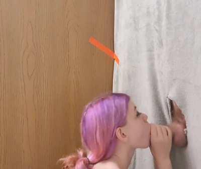 Good girls always finish the job, even at the gloryhole!!