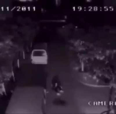 Lighting really do be hitting twice