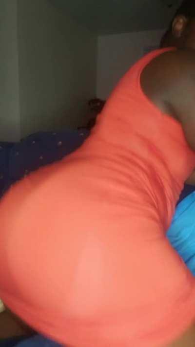 Wanna pound this fat ass?