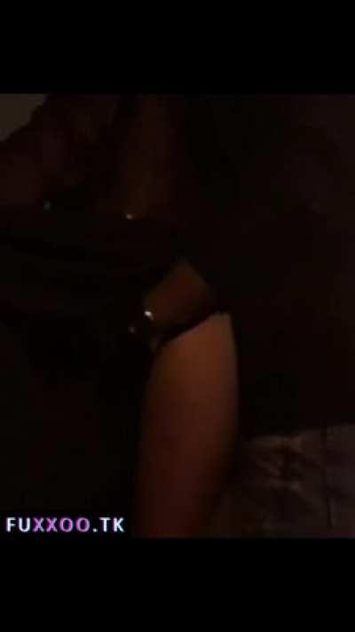 Ehefrau dabei zusehen, wie sie im Park gefickt wird