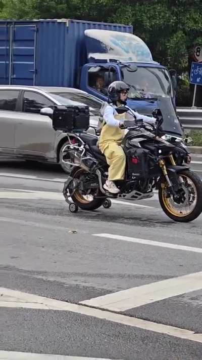 landing gear for motorcycle