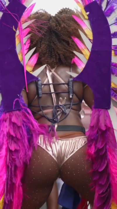 Bèl ti fi! #haiti  in #stlucia elle aime le vin!!!Melanin dripping on the streets of St. Lucia@xuvocarnival#biggestbandinstlucia