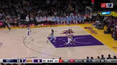 [Highlight] Ja Morant with the incredible two hand block