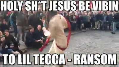 HOL SHIT HE GOT MOVS😲