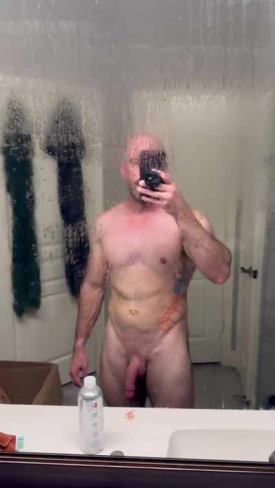 Do y’all prefer pics or gifs to show off the gains? (M)