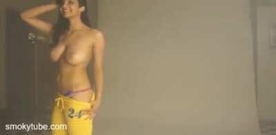 Behind the Scenes Indian Model Shanaya Abigail Nude Full Video Link in comments