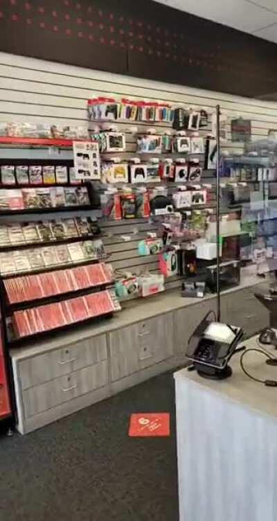 Want to see what the new Gamestop.com store looks like? Here it is! A gamer's paradise!