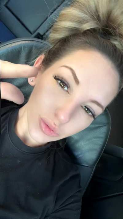 I can’t hide my expression and laughter when I see your pathetic little shrimp 🍤