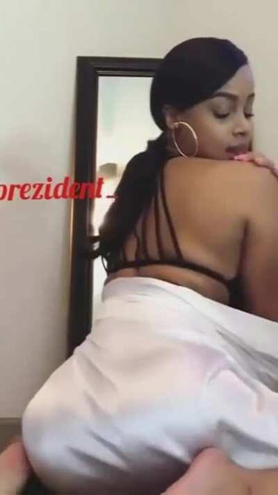 Daymn that look 😍🍑