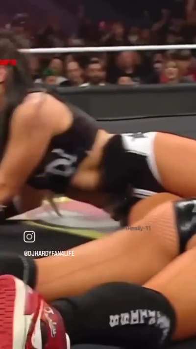 Nikki Bella