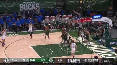 [Highlight] Bruce Brown can't get the layup to go with 11 seconds left