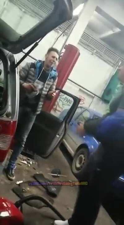 WAGTHROman prinde rodditoru care da reporturi