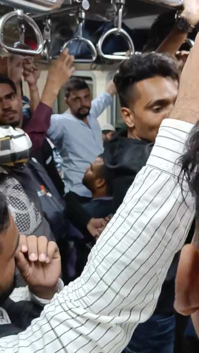 Mumbai Local train lafda