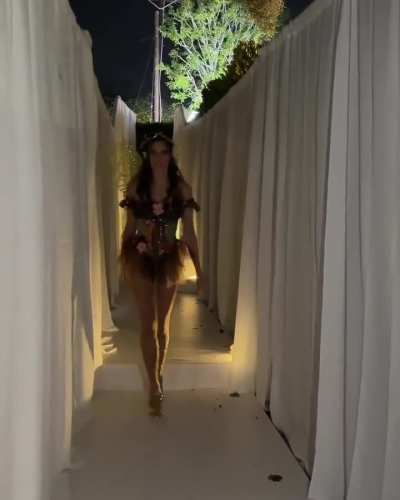 Sara on IG, November 1, 2025