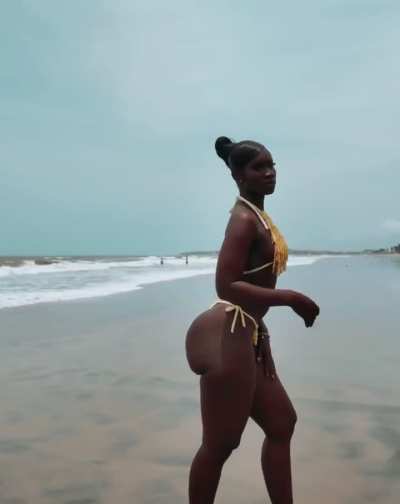 Ariana (@bassey.ariana)