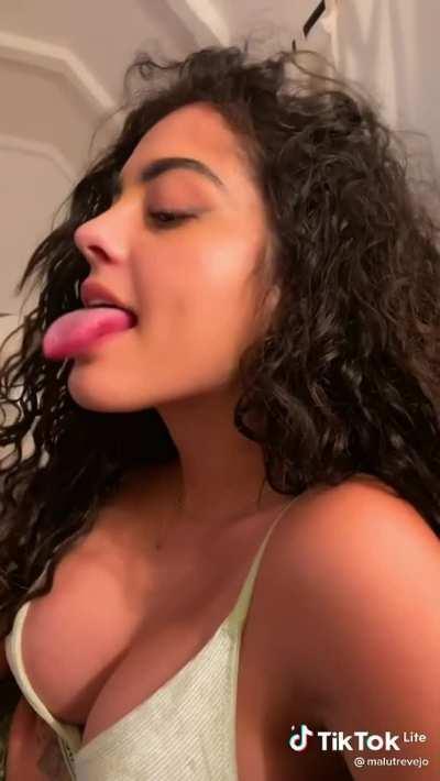 Malu Tr3vej0 🔥 Her Latest Onlyfans Updated MEGA (Her Free Album In Comment)