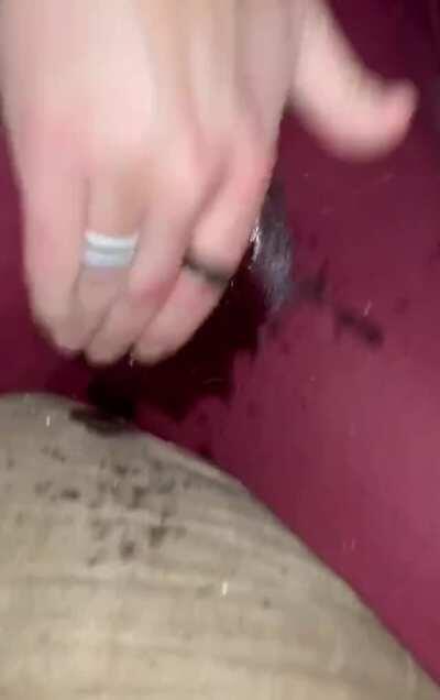 Gushing thru my leggings 💦