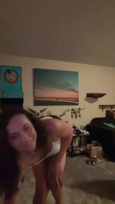 You see me getting ready for us to go out? Volume up. 😈