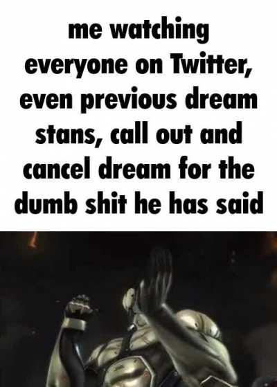 Mans trying to defend his fans doxxing people💀💀💀