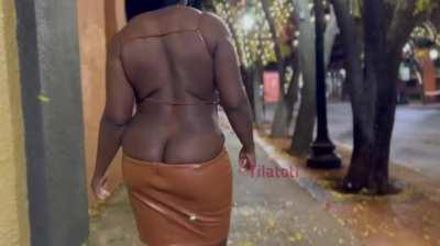 Do you think this dress looks good on me?