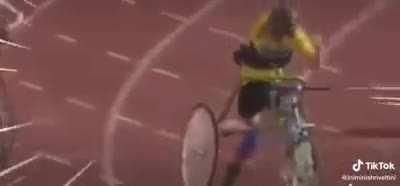 buna gulmemem lazım buna gulmemem lazim