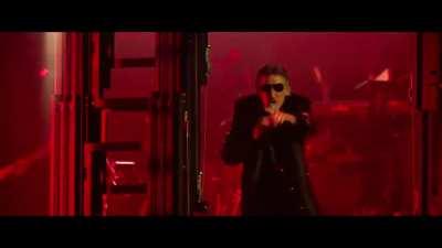 roger waters fucking explodes on stage