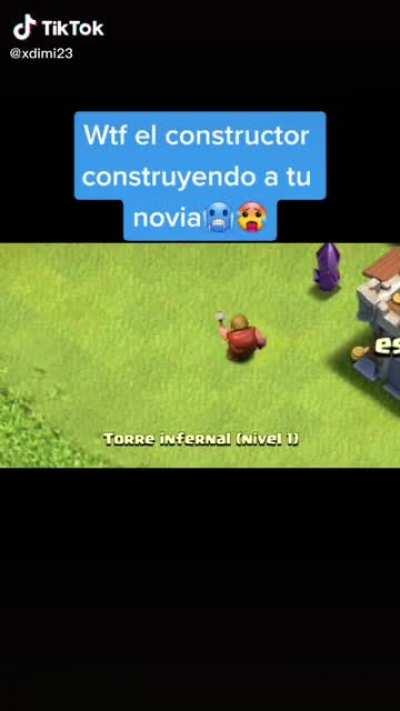 El constructor construyendo a mi papá 👌🏻