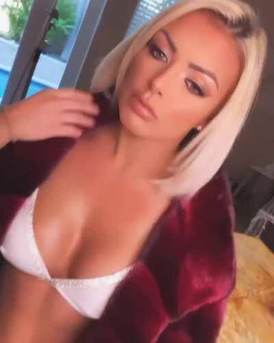 Mandy Rose