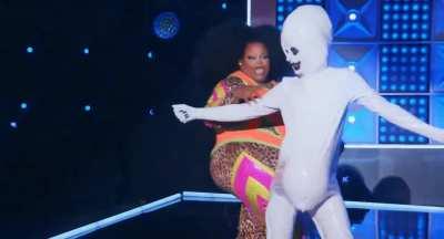 I take it back, THIS is the new most unhinged lipsync.