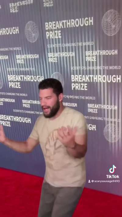 Would you approach him for $1000000?🎅🎅