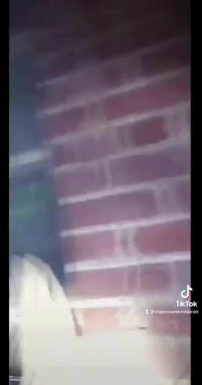 Up vote so THA ZA BOYZ can see