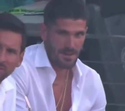 Da envidia verte mandibulear, termina con la pavada.