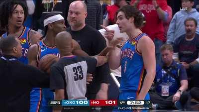 [Highlight] Richardson cheap shots Giddey in the backcourt leading to a flagrant foul