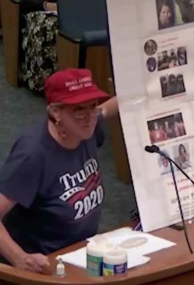 Lady protest over wearing mask