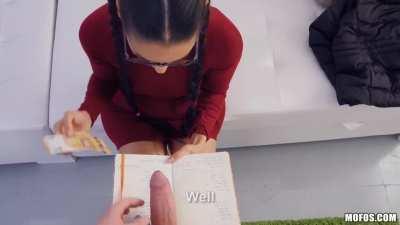 Andreina Deluxe Lessons In Public Pickups