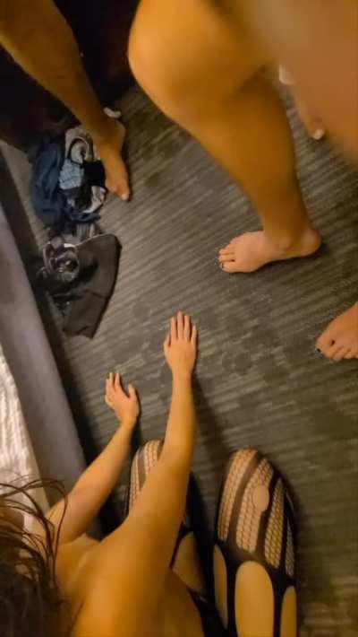 I'm a 3 hole gangbang cum dump ;)