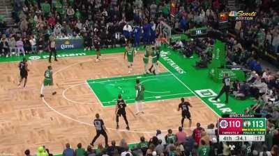 [Highlight] Derrick White comes up with a clutch block on Paul George late in the fourth quarter