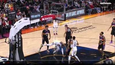 [Highlight] McGee tries to claw Kuminga's face off