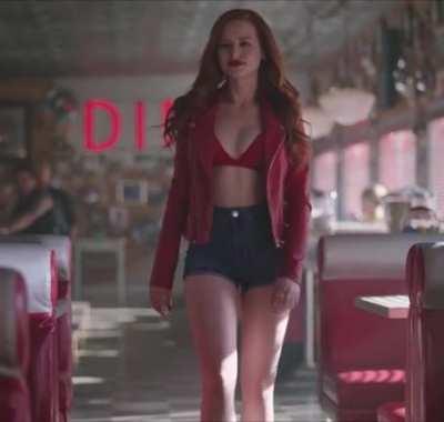 Cheryl making an entrance, Riverdale S03E01, Oct 2018