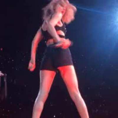 she looked behind her to see if they're enjoying looking at her ass